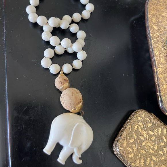 Jewelry - Vintage elephant & cork necklace
